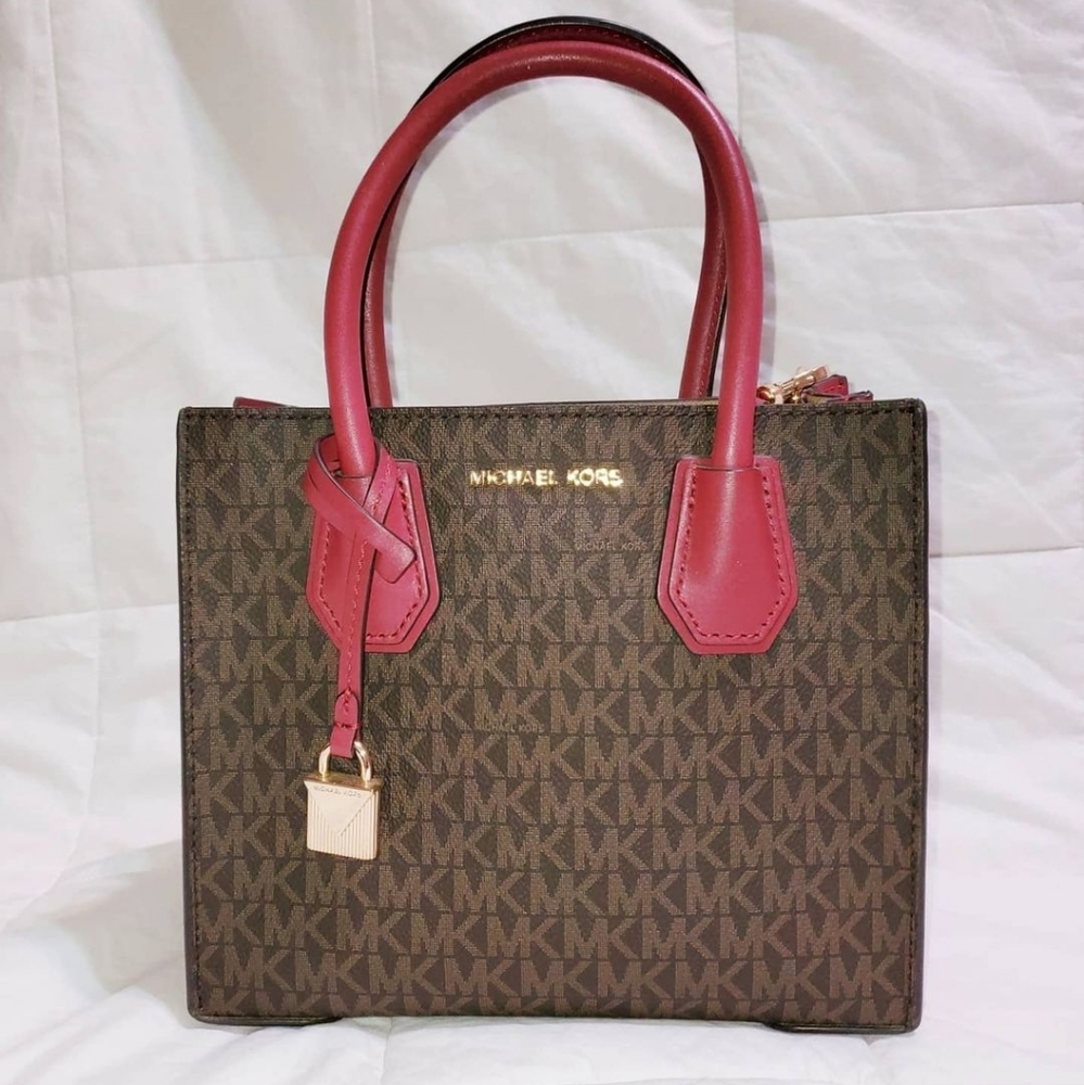 Michael Kors Bag/ cross body
